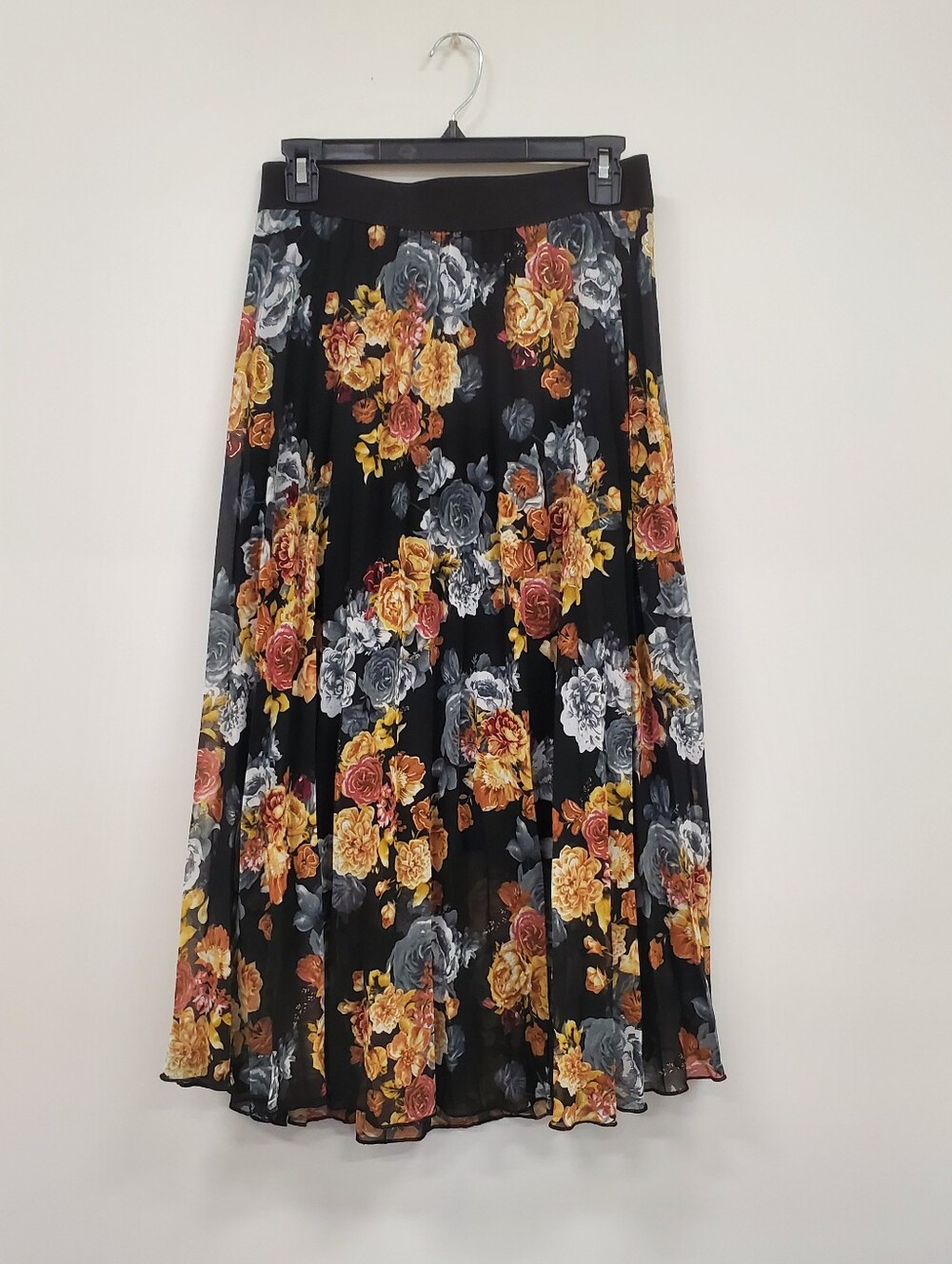 Pleated skirt